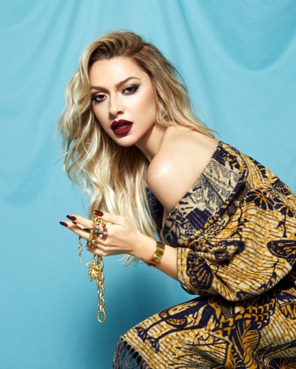 Hadise'den yeni pozlar