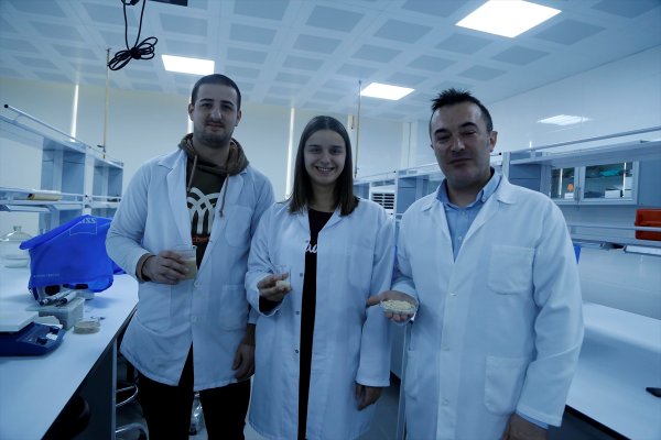 a Türk bilim insanları gıda sektörü için yerli enzim üretti