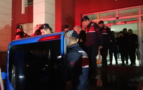 i Manisa'da renkli reçete operasyonunda 3 tutuklandı