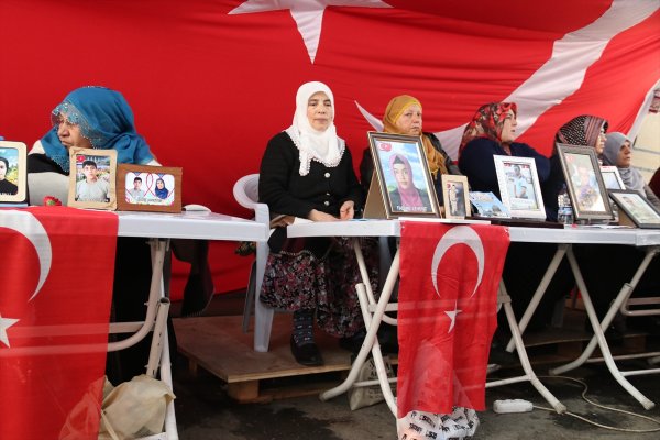 Diyarbakır'daki evlat nöbeti devam ediyor