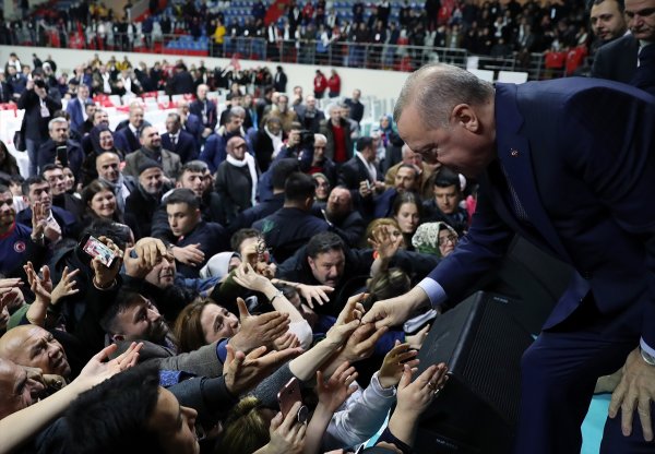 Erdoğan ile Shane Larkin arasında neşeli sohbet