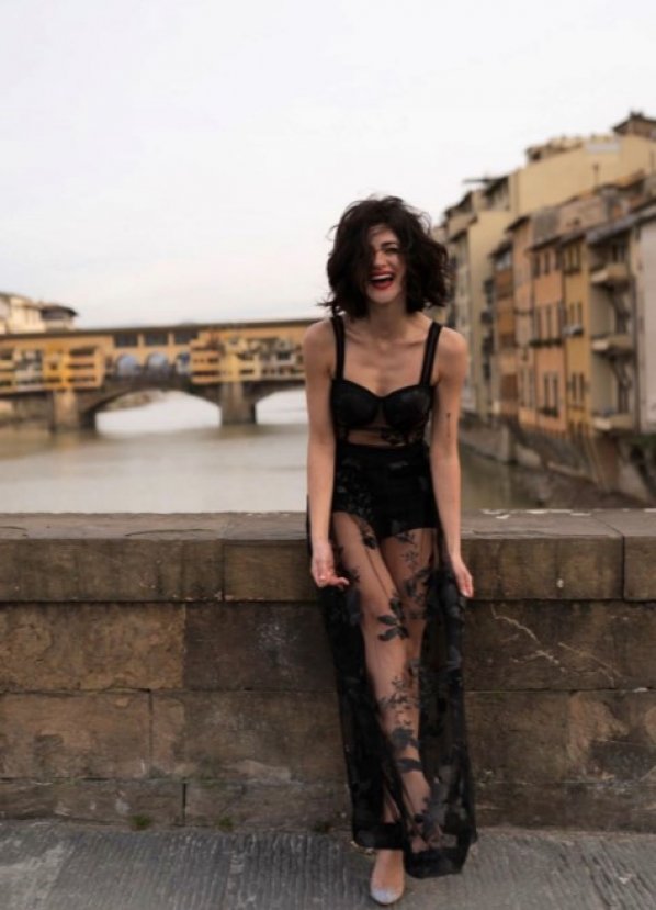 Nesrin Cavadzade: Başka aşklara savruldum