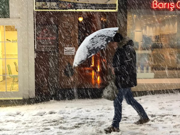 a Kar nedeniyle eğitime ara verilen iller
