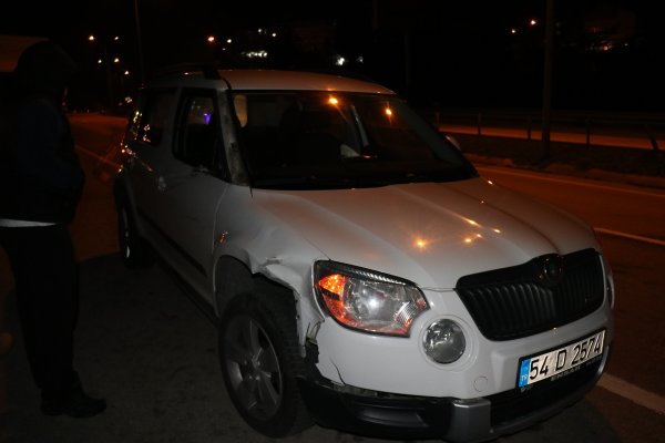 i Sakarya'da yayaya önce otomobil sonra kamyon çarptı