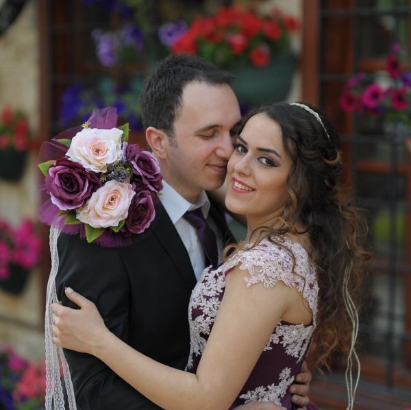 Antalya'da yeni evli çift trafik kazası yaptı:1 ölü