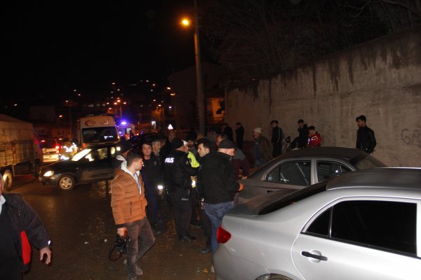 i Kütahya'da trafik kazası: 3 yaralı