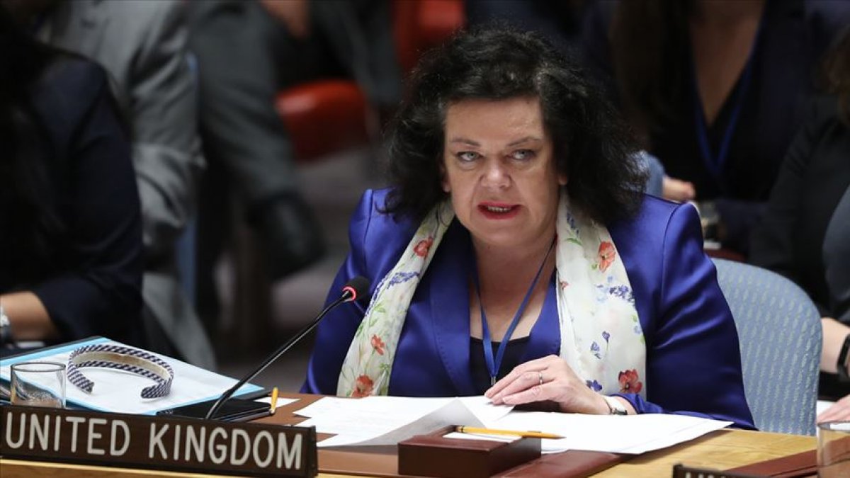 İngiltere, Washington'a kadın şövalyesini atadı