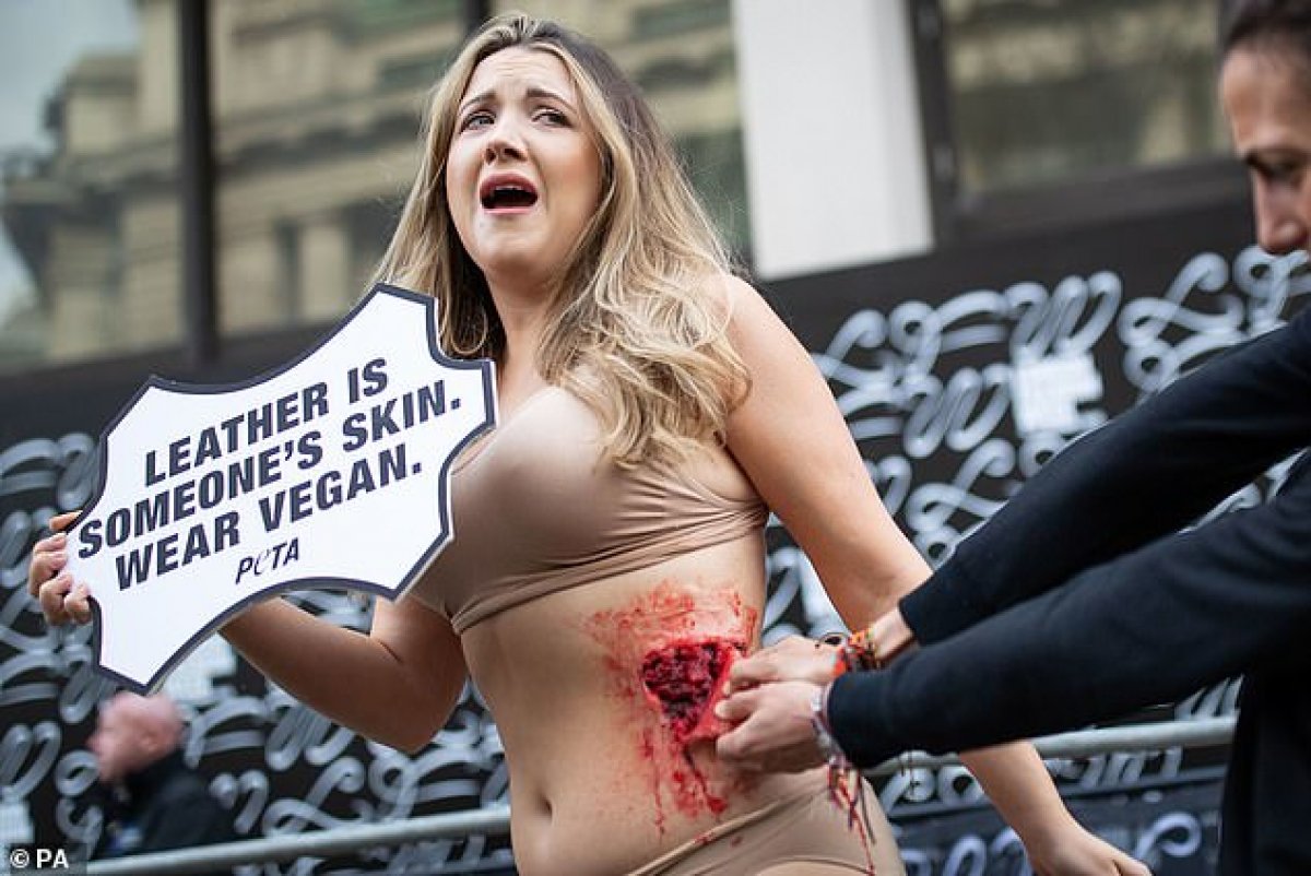 Deri kopartmalı hayvan hakları protestosu