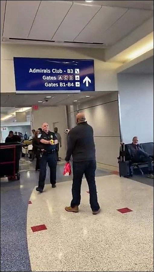 Elektroşokun işlemediği adamı 6 kişi durdurdu