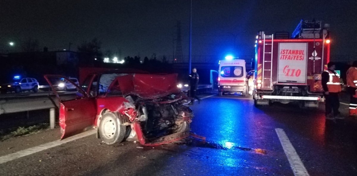 i TEM'de feci kaza: 2 ölü