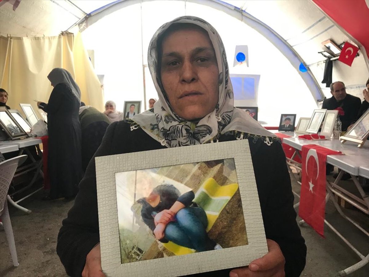 Diyarbakır'da bir anne daha evladına kavuştu