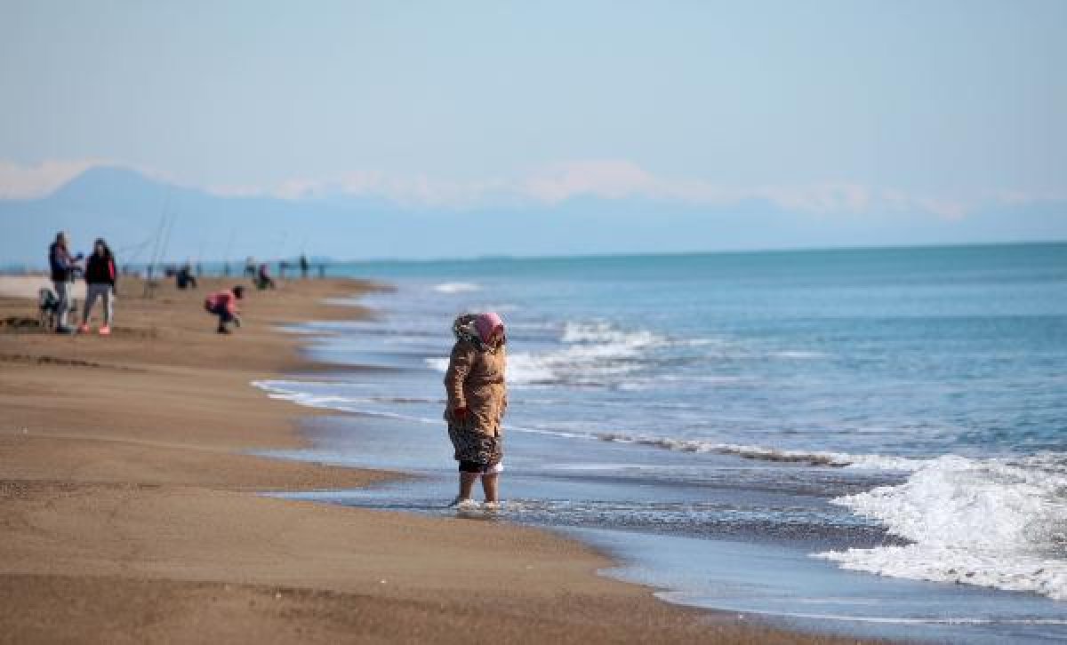 Antalya'da yazdan kalma sıcaklık