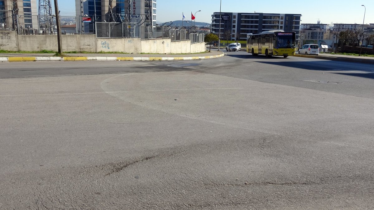 Okulan giden 11 yaşındaki çocuğu servis minibüsü ezdi