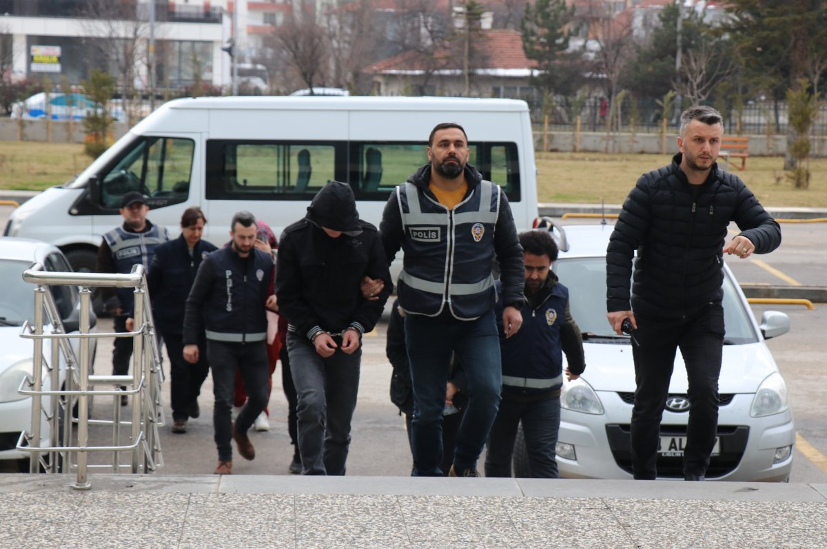 Bolu'da hırsızlar, onlarca kalorifer peteğini çaldı