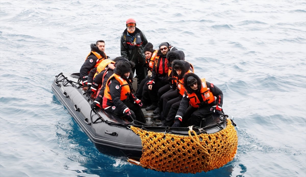 a Türk bilim insanları Antarktika'da