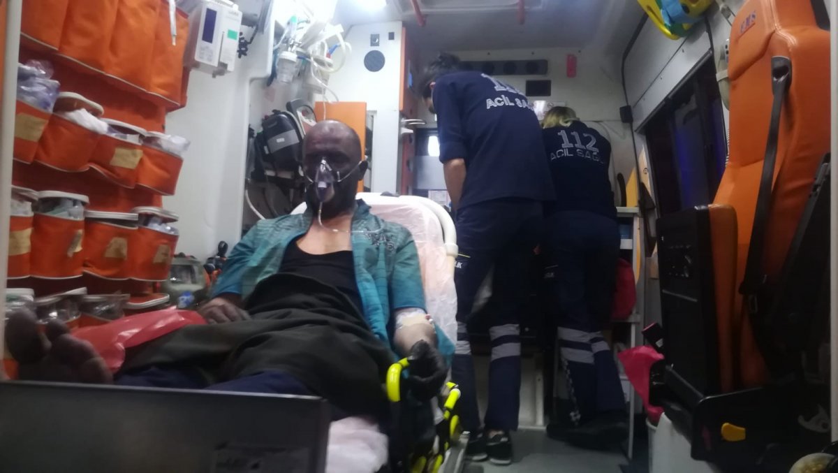 İzmir'deki yangında 10 kişi dumandan etkilendi