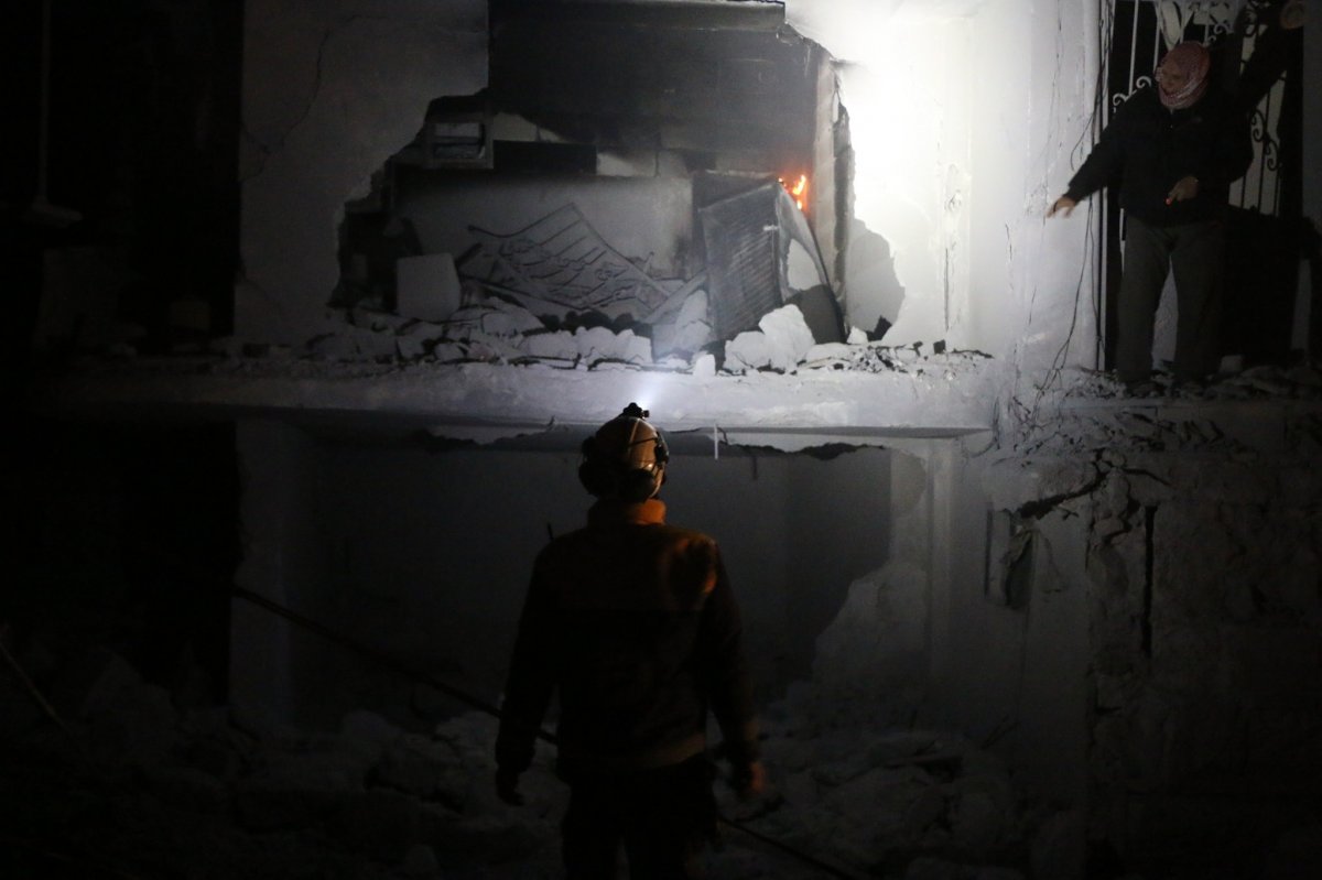 Rus savaş uçakları İdlib'i vurdu