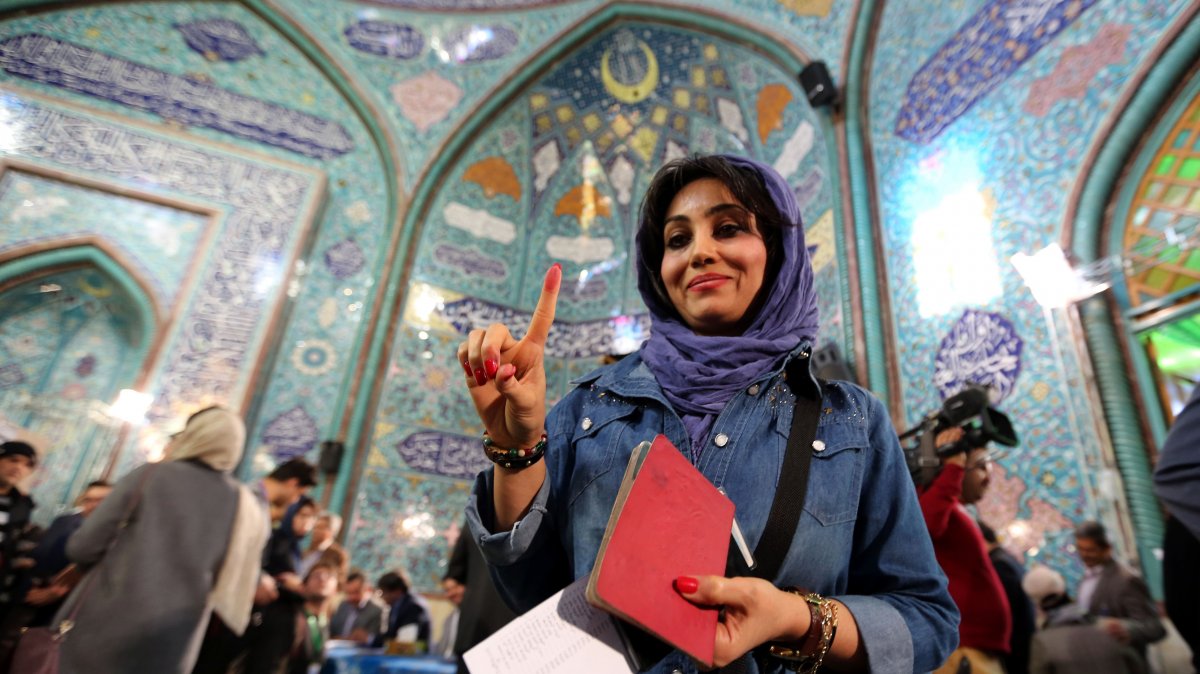 İran yarın sandık başına gidiyor