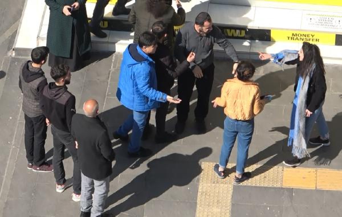 Diyarbakır'da iki kadın birbirini dövdü