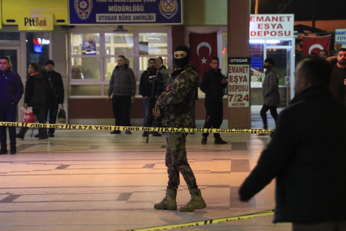 Adana otogarında silahlı sopalı kavga: 1'i ağır 3 yaralı