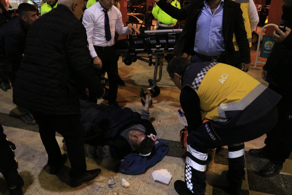 Adana otogarında silahlı sopalı kavga: 1'i ağır 3 yaralı