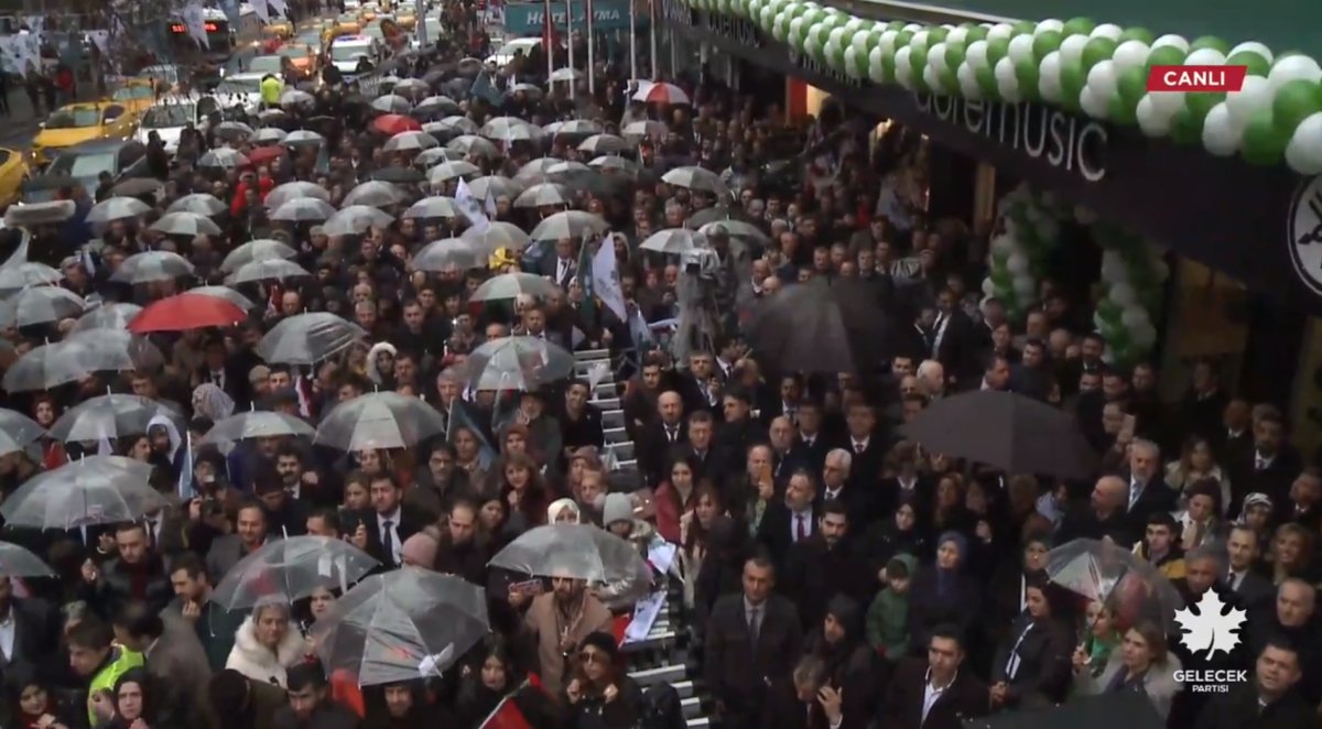 Gelecek Partisi'nin sönük geçen açılış törenleri