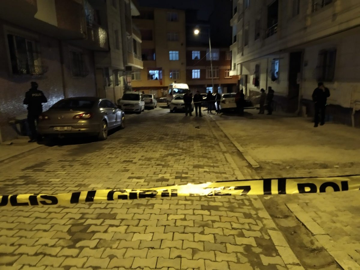 i Bacağından vurdukları şahsı bagaja koyup kaçırdılar