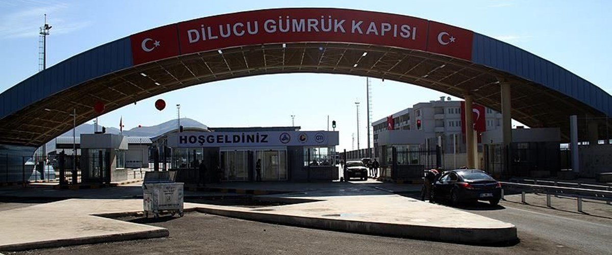 İran'a komşu ülkeler sınır kapılarını kapattı