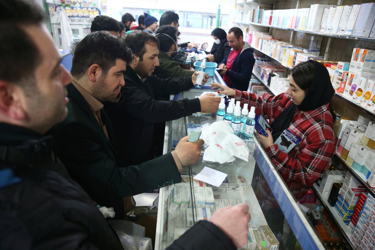 İran'a komşu ülkeler sınır kapılarını kapattı