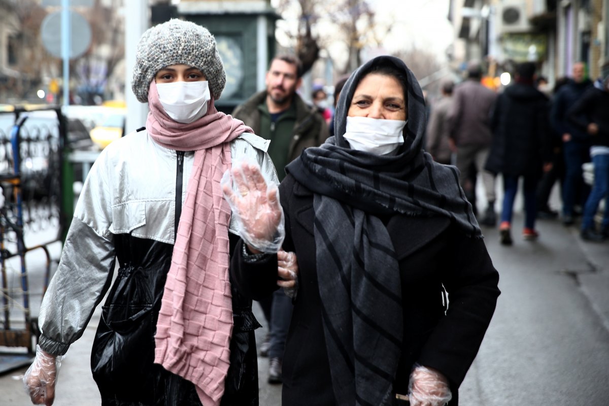 İran'a komşu ülkeler sınır kapılarını kapattı
