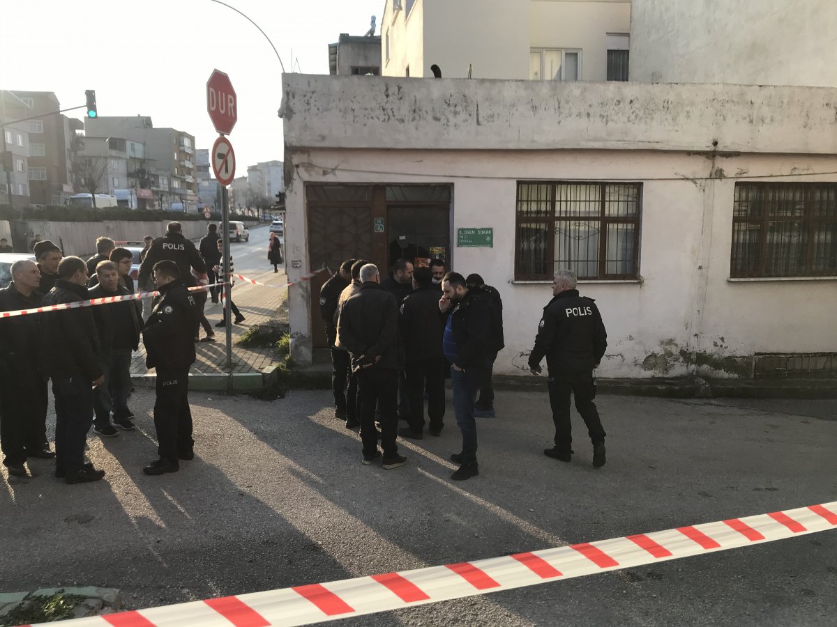Bursa'da bir kişi babasını baltayla öldürdü