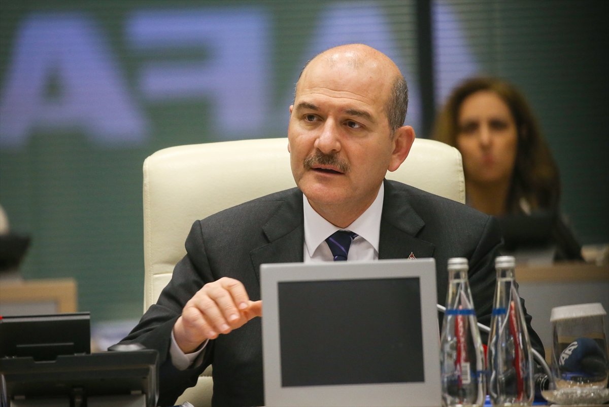 a Bakan Soylu: Başkale'de eğitime 15 gün ara