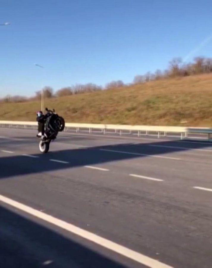 i İstanbul’da drift, makas ve tek teker terörü