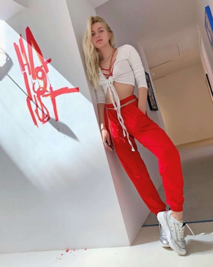 Aleyna Tilki kazandığını kıyafete yatırıyor