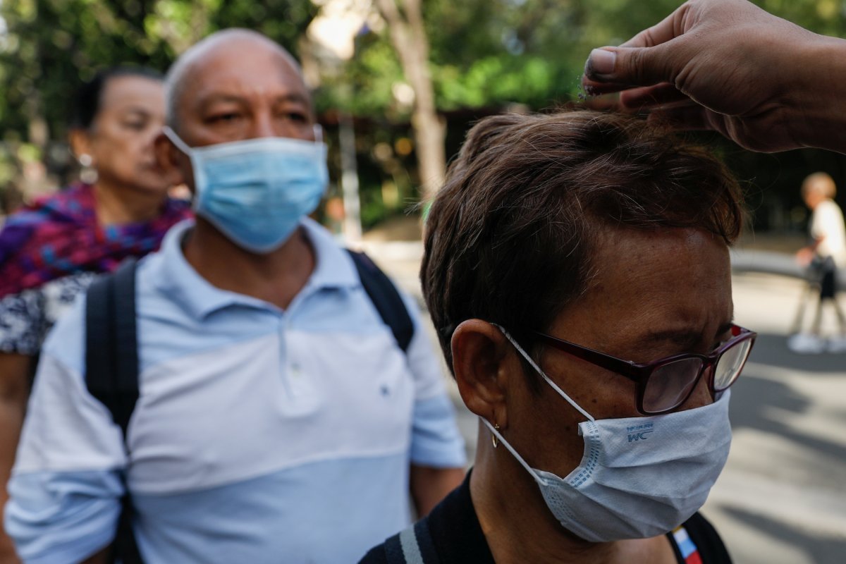 r Çin'den İran'a koronavirüs tespiti için 5 bin kit