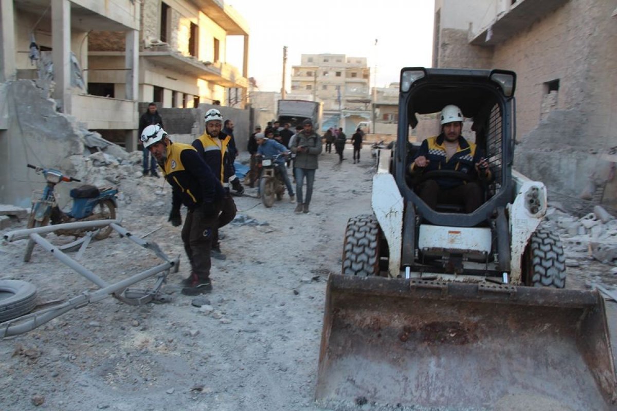 i Esad sivilleri vurdu: 20 ölü