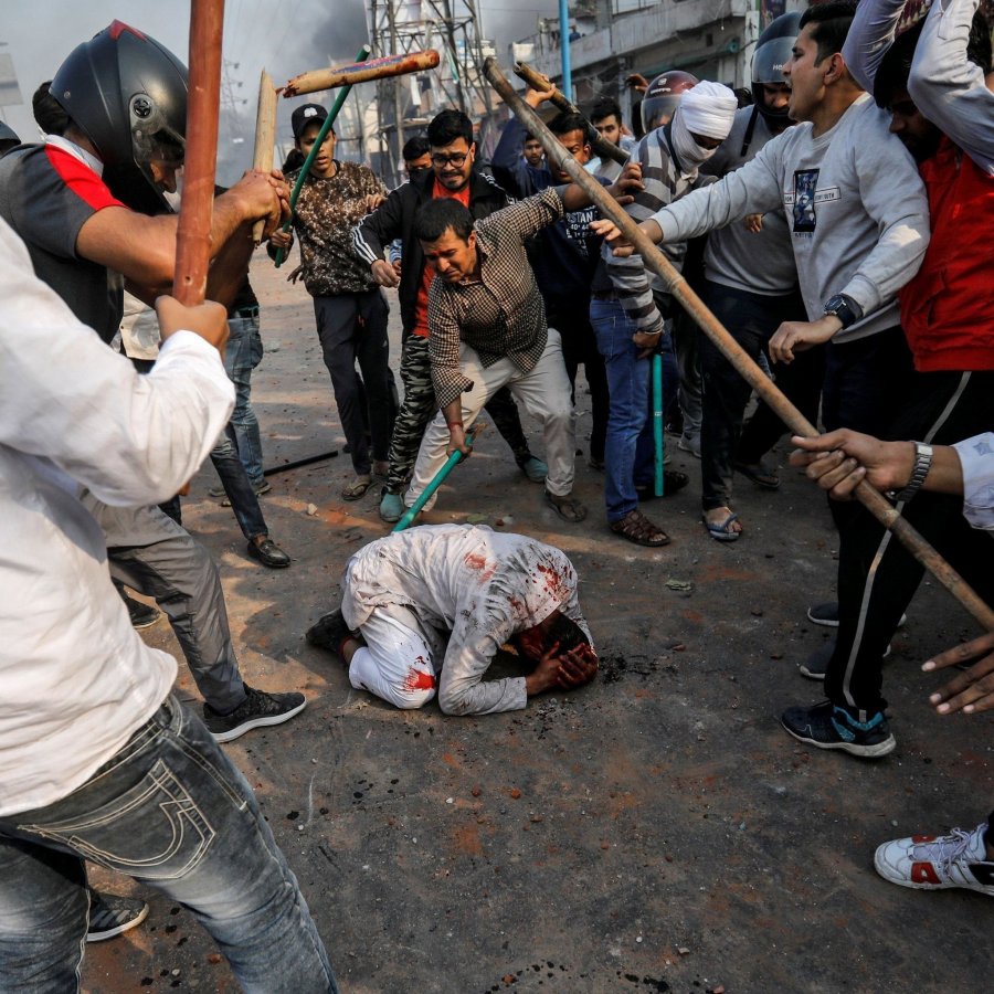 r Hindistan'da Müslümanlara eziyet sürüyor