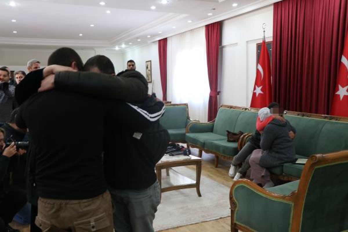 d HDP önündeki iki aile daha evladına kavuştu