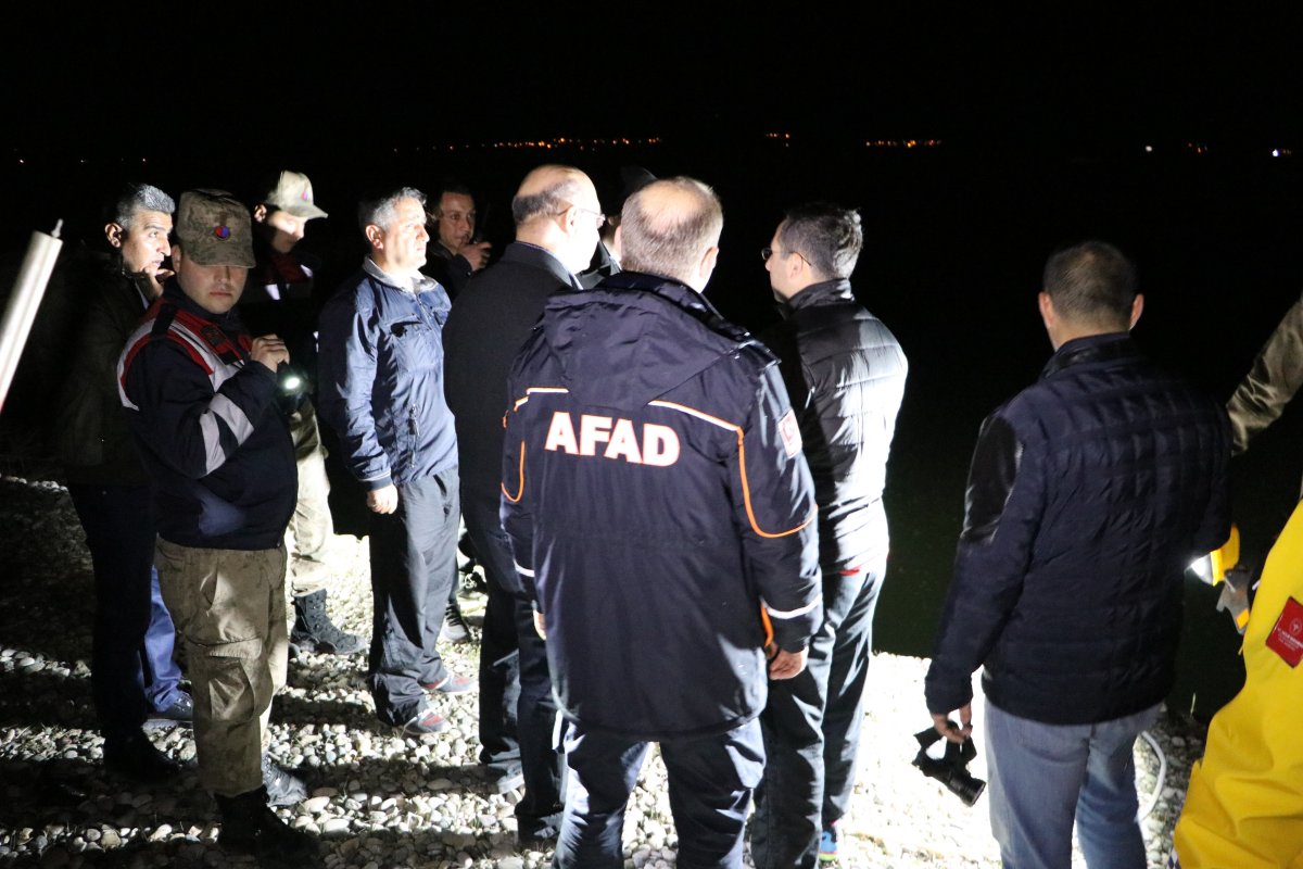 i Kahramanmaraş’ta çaya düşen baba ve oğlu kayboldu