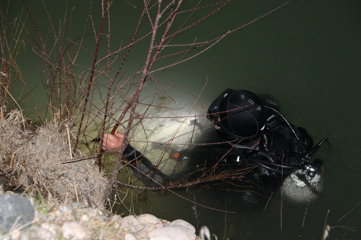 i Kahramanmaraş’ta çaya düşen baba ve oğlu kayboldu