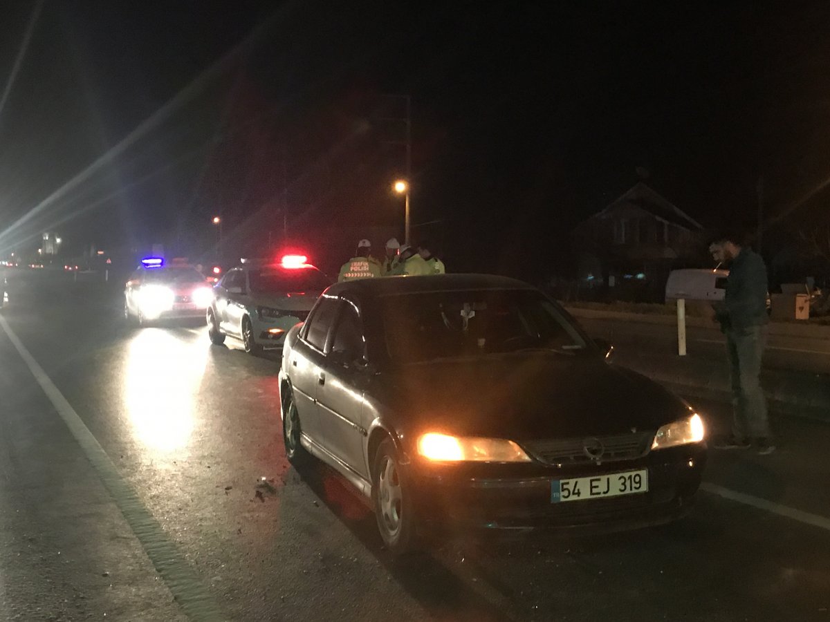 Sakarya'da zincirleme trafik kazası: 3 yaralı