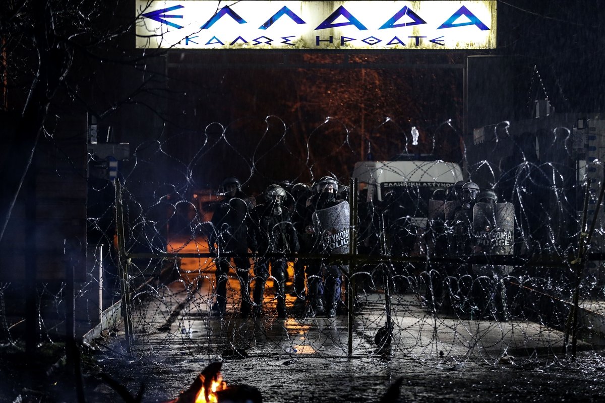 Yunan sınırında göçmen yoğunluğu artıyor