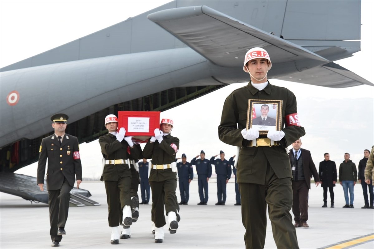 Türkiye şehitlerini uğurluyor