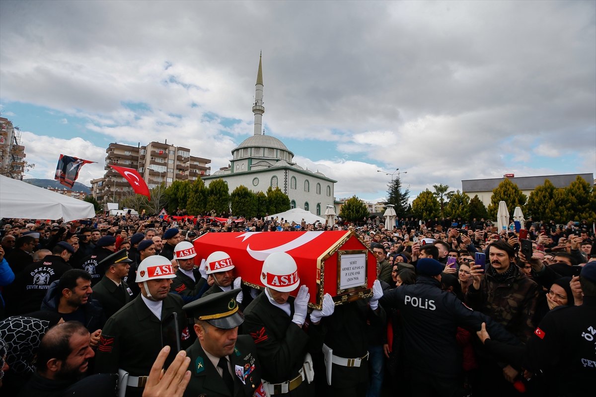 Türkiye şehitlerini uğurluyor