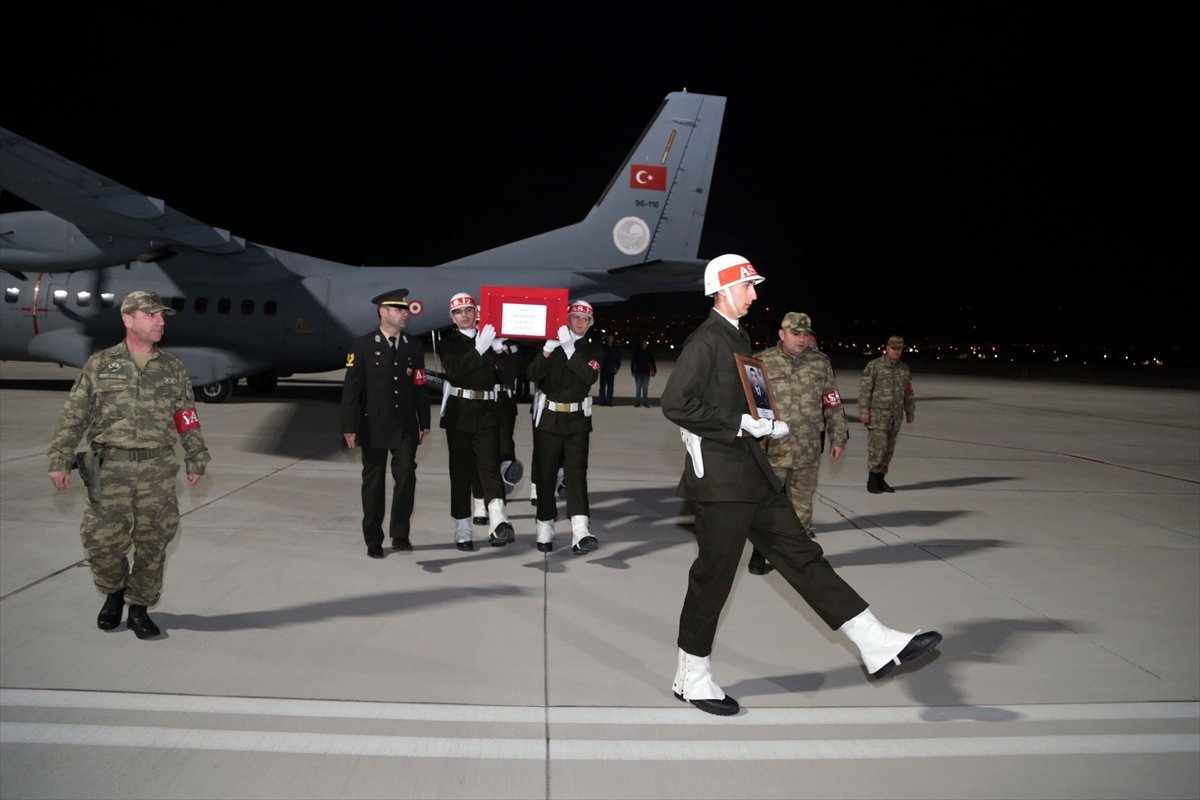 Türkiye şehitlerini uğurluyor