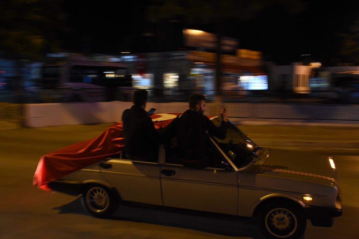 a Muğla'da Mehmetçiğe destek konvoyu