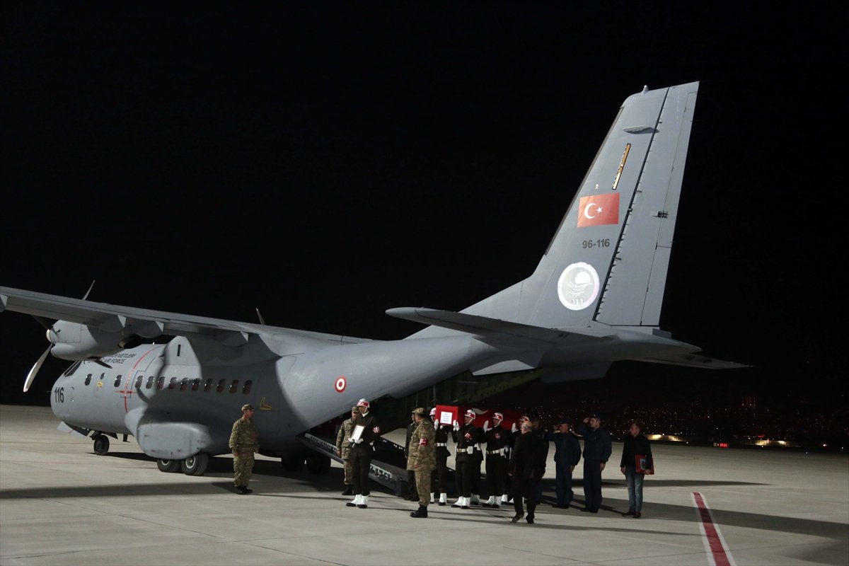 Türkiye şehitlerini uğurluyor