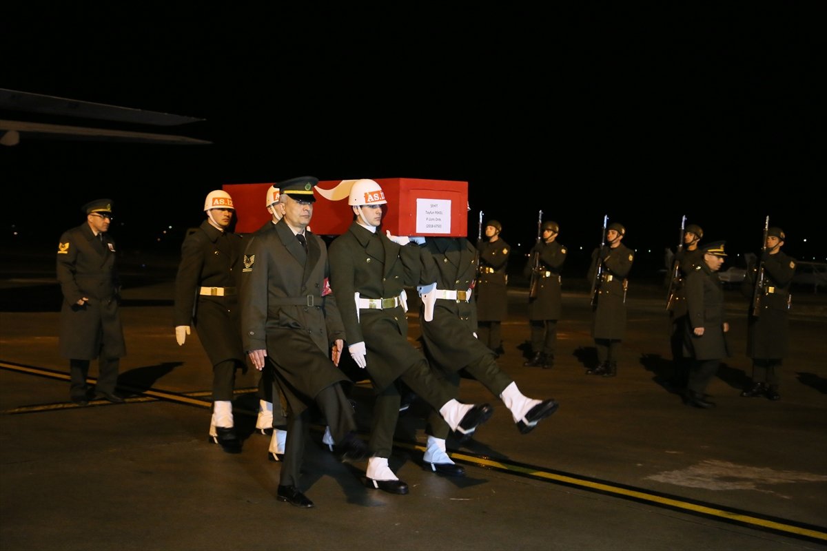 Türkiye şehitlerini uğurluyor