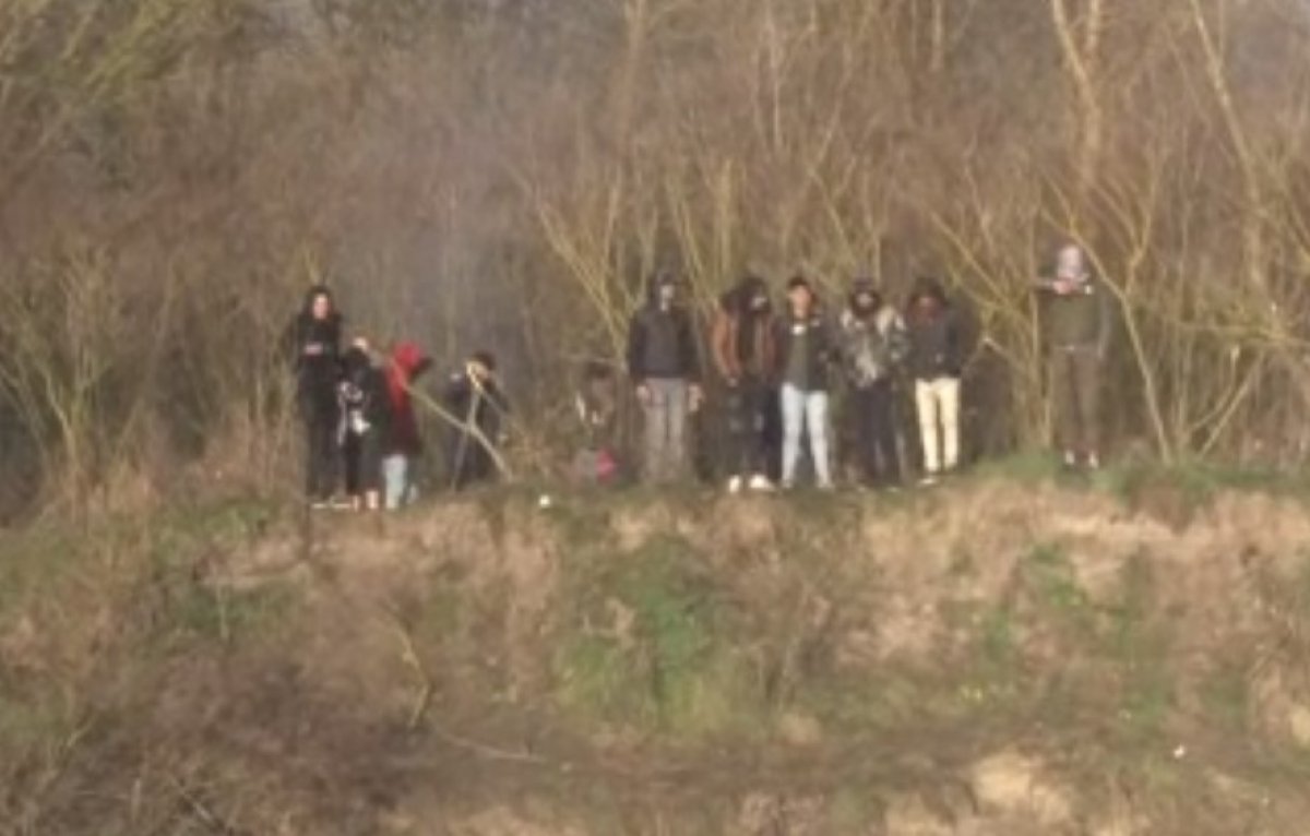 Yunanistan'dan yüzerek dönen mülteciler