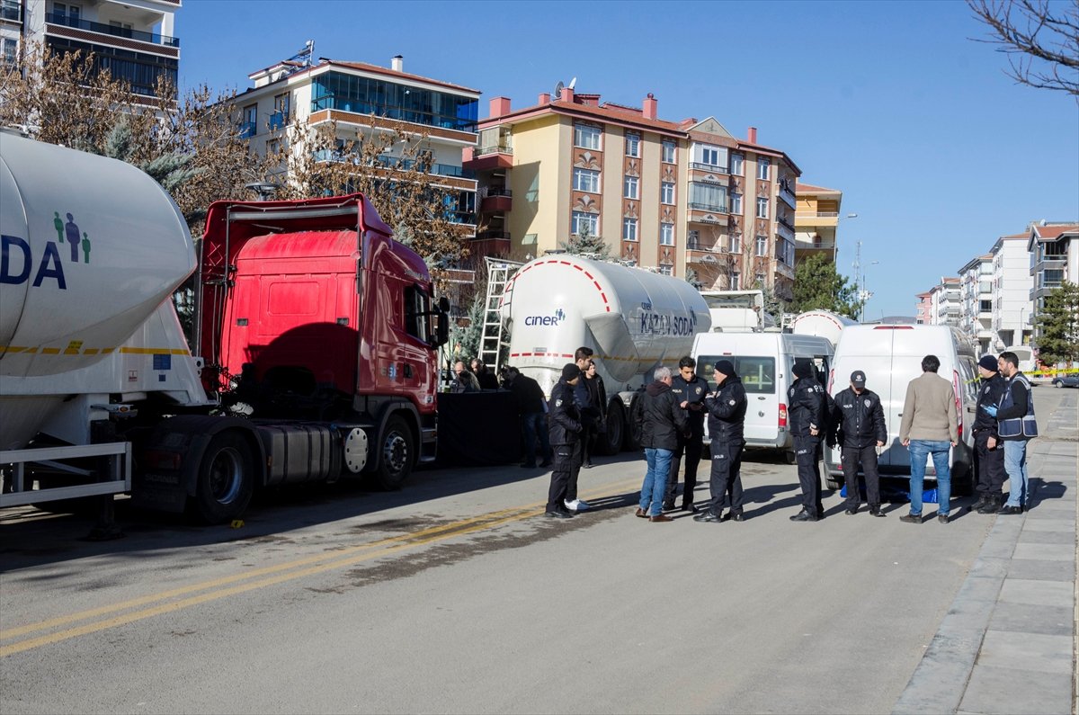 Ayrı yaşadığı kocası tarafından vurulan kadın öldü